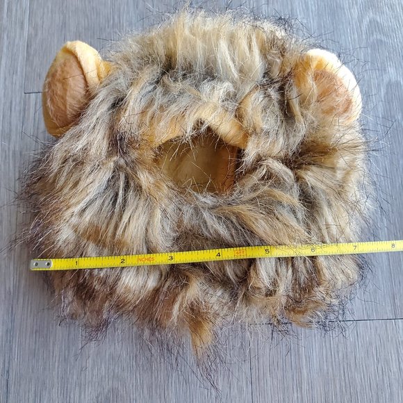 Lion Mane Costume for Cat with Velcro fastener - Picture 11 of 12